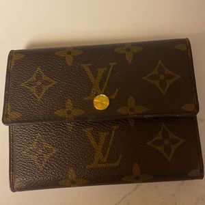 Louis Vuitton wallet small